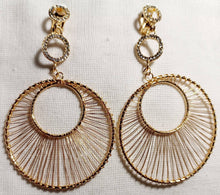 Load image into Gallery viewer, Handmade wire Metal Clip On hoop Earrings gold
