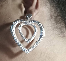 Load image into Gallery viewer, Hammered Metal Heart Hoop Clip On Earrings Silver
