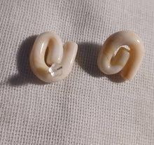 Load image into Gallery viewer, Minimalist  design acrylic stud Earrings
