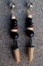 Load image into Gallery viewer, Handmade Natural Rattan basket Clip On Earrings
