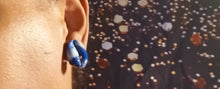Load image into Gallery viewer, Clip On large Cowrie Shell Cluster Earrings
