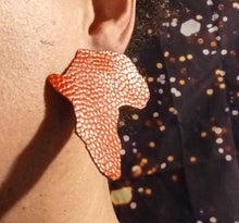 Load image into Gallery viewer, Handmade Genuine Red pebbled Leather Africa clip on Earrings
