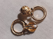Load image into Gallery viewer, Small  Metal  doorknocker Hoop Clip On Earrings gold

