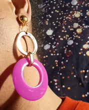 Load image into Gallery viewer, Vintage Handmade Acrylic Hoop Clip On Earrings purple

