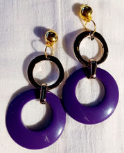 Load image into Gallery viewer, Vintage Handmade Acrylic Hoop Clip On Earrings purple
