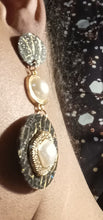 Load image into Gallery viewer, Abstract Acrylic and faux pearl  Earrings Clip on Style
