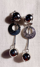 Load image into Gallery viewer, Small Minimalist metal Clip On Dangle Earrings
