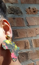 Load image into Gallery viewer, Juneteenth baseball cap and custom Handpainted Abstract Wooden Africa Clip On Earrings
