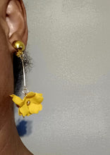 Load image into Gallery viewer, Gold minimalist Flower Clip On Earrings silver 3 in
