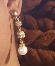 Load image into Gallery viewer, Small Faux Pearl and rhinestone Dangle Earrings Clip ons 2 inch

