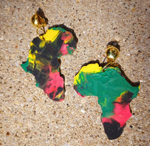 Load image into Gallery viewer, Handpainted Abstract Wooden Africa Clip On Earrings

