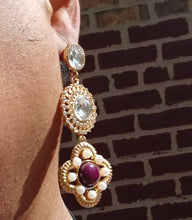 Load image into Gallery viewer, Handmade Vintage accents dangle earrings(Pierced ears)
