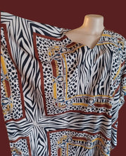 Load image into Gallery viewer, Animal Print Kaftan with Matching Earrings, Fits Up to 3XL
