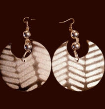 Load image into Gallery viewer, Handpainted Mudcloth Design Wooden Earrings
