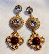 Load image into Gallery viewer, Handmade Vintage accents dangle earrings(Pierced ears)
