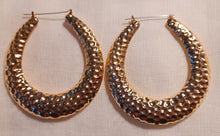 Load image into Gallery viewer, Vintage style Large Hammered Bamboo Earrings
