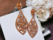 Load image into Gallery viewer, Blingy Runway Rose Gold Metal Rhinestone Clip On Earrings
