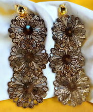 Load image into Gallery viewer, Extra Large Abstract Flower Clip On Earrings gold
