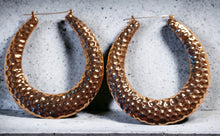 Load image into Gallery viewer, Vintage style Large Hammered Bamboo Earrings
