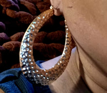 Load image into Gallery viewer, Vintage style Large Hammered Bamboo Earrings
