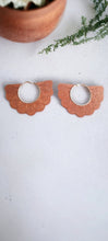 Load image into Gallery viewer, Wood and Metal Hoop Earrings Brown
