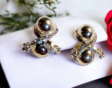 Load image into Gallery viewer, Vintage Chunky Silver Ball Stud cluster Clip On Earrings
