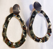 Load image into Gallery viewer, Handmade crinkle Metal Hoop Clip On Earrings gold
