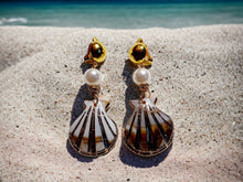 Load image into Gallery viewer, Habdmade Shell Clip On Earrings Beach Boho Style
