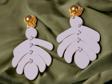 Load image into Gallery viewer, Metal Abstract Modern style Clip On Earrings
