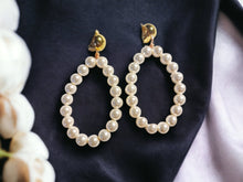 Load image into Gallery viewer, Handmade Swarovski Pearl Hoop Earrings Clip on
