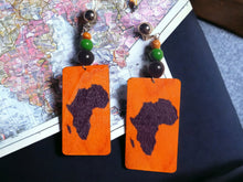 Load image into Gallery viewer, Handmade distressed wood &amp; Africa and bead Clip On Earrings

