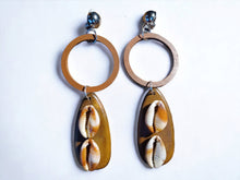 Load image into Gallery viewer, Handmade Natural Wood Boho Clip On Dangle Earrings brown
