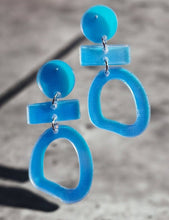 Load image into Gallery viewer, Abstract minimalist Ice Acrylic  Earrings Clip on Style
