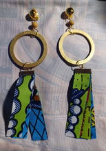 Load image into Gallery viewer, Handmade Abstract Tassel and wood clip on earrings
