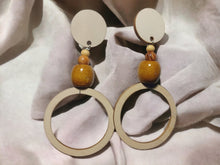Load image into Gallery viewer, Chunky Vintage Wooden Boho Necklace Set with Clip on earrings
