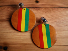Load image into Gallery viewer, Boho striped Wood Design Clip On Earrings
