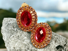 Load image into Gallery viewer, Pink Rhinestone Stud Cluster Clip On Earrings pink/gold
