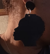 Load image into Gallery viewer, Clip On Wood Afrocentric Handpainted Design Earrings

