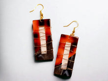 Load image into Gallery viewer, Minimalist Lucite Dangle Earrings
