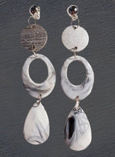 Load image into Gallery viewer, Abstract Acrylic and handpainted wood Earrings Clip on Style
