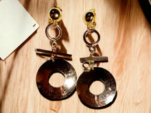 Load image into Gallery viewer, Minimalist Design Metal  Clip On Earrings gold
