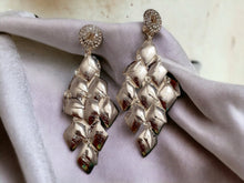 Load image into Gallery viewer, Brushed Metal Chandelier Clip On Earrings Silver
