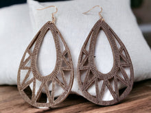 Load image into Gallery viewer, Natural Wood Geometric Design Earrings Black
