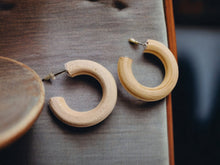 Load image into Gallery viewer, Small Natural Wood Sized Hoop Earrings unhandpainted 1.5 inch
