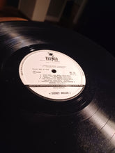 Load image into Gallery viewer, Sidney Miller Vinyl: Do Guarani Brasil, 1968 Bossa Nova Brazilian Import, Gal Costa
