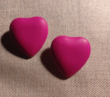 Load image into Gallery viewer, Chunky Wooden  Vintage Carved Heart Clip On Earrings pink
