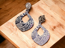 Load image into Gallery viewer, Handmade Abstract wood Dangle Clip On Earrings
