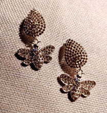 Load image into Gallery viewer, Handmade Rhinestone Clip On Bumblebee  Earrings  silver
