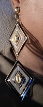 Load image into Gallery viewer, Handmade Gold Metal diamond shaped and cowrie Clip On Earrings
