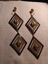 Load image into Gallery viewer, Handmade Gold Metal diamond shaped and cowrie Clip On Earrings
